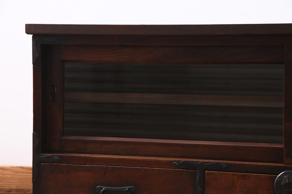 和製　アンティーク家具　前板ケヤキ材　モールガラス入り　味わい深い風合いが格好いいリメイクテレビ台(ローボード、収納棚、テレビボード)