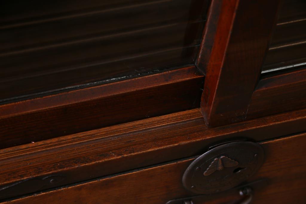 和製　アンティーク家具　前板ケヤキ材　モールガラス入り　味わい深い風合いが格好いいリメイクテレビ台(ローボード、収納棚、テレビボード)