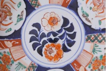 アンティーク雑貨　明治期　色絵　草花文　一尺一寸　鮮やかな色使いが印象的な大皿(和食器)