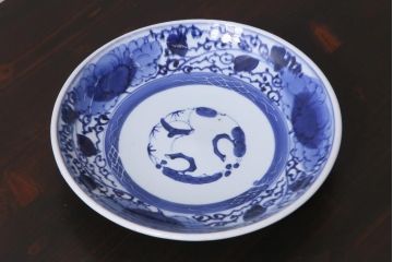アンティーク雑貨　和製　江戸期　牡丹の図　九寸五分　染付皿(和食器)