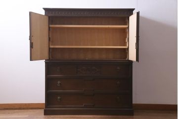 ビンテージ家具　神戸家具　永田良介商店　英国アンティークの様なデザインが魅力のチェスト(洋タンス、衣類タンス)