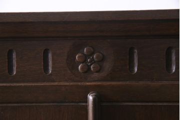 ビンテージ家具　神戸家具　永田良介商店　英国アンティークの様なデザインが魅力のチェスト(洋タンス、衣類タンス)