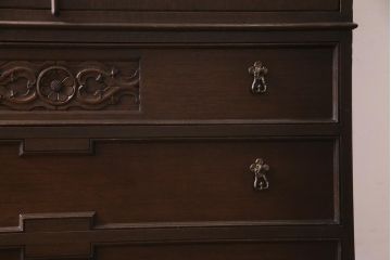 ビンテージ家具　神戸家具　永田良介商店　英国アンティークの様なデザインが魅力のチェスト(洋タンス、衣類タンス)