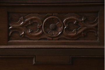 ビンテージ家具　神戸家具　永田良介商店　英国アンティークの様なデザインが魅力のチェスト(洋タンス、衣類タンス)