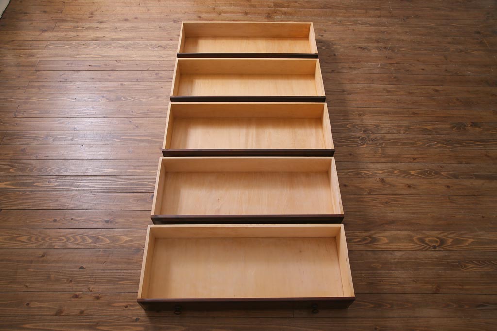 当店リメイク家具　北海道民芸家具　和室にも洋室にも合うチェスト(引き出し、タンス)