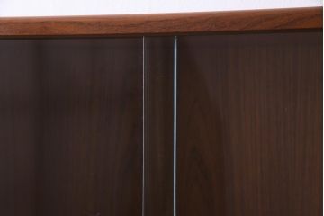 北欧ビンテージ　ヴィンテージ家具　G-PLAN(ジープラン)　チーク材　魅せる収納にぴったりな縦型のキャビネット(収納棚、戸棚)