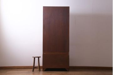 北欧ビンテージ　ヴィンテージ家具　G-PLAN(ジープラン)　チーク材　魅せる収納にぴったりな縦型のキャビネット(収納棚、戸棚)