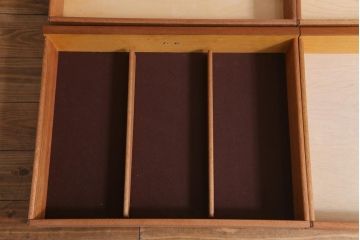 北欧ヴィンテージ家具　デンマーク製　Peter Lovig Nielsen　金具がアクセントのサイドボード(リビングボード、収納棚、ビンテージ)