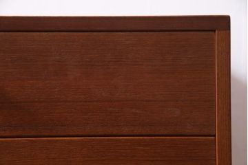 北欧ヴィンテージ家具　デンマーク製　Peter Lovig Nielsen　金具がアクセントのサイドボード(リビングボード、収納棚、ビンテージ)