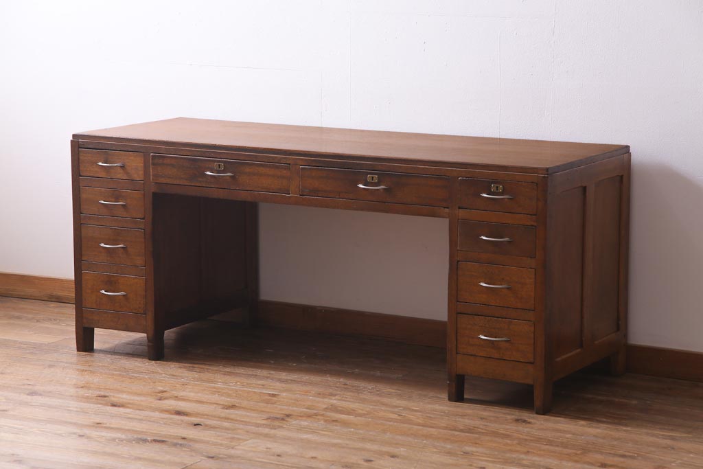 アンティーク家具　昭和レトロ　ラワン材　ワイドサイズの両袖デスク(机、在宅ワーク、在宅用カウンター)