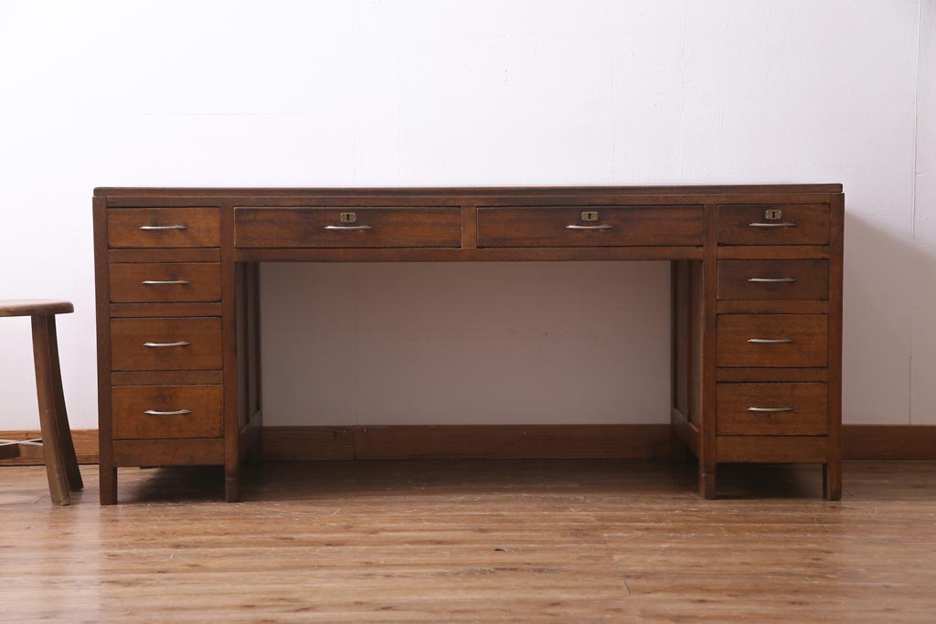 アンティーク家具　昭和レトロ　ラワン材　ワイドサイズの両袖デスク(机、在宅ワーク、在宅用カウンター)