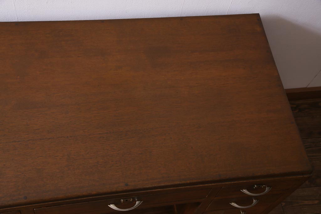 アンティーク家具　昭和レトロ　ラワン材　ワイドサイズの両袖デスク(机、在宅ワーク、在宅用カウンター)