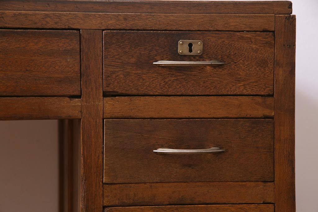 アンティーク家具　昭和レトロ　ラワン材　ワイドサイズの両袖デスク(机、在宅ワーク、在宅用カウンター)