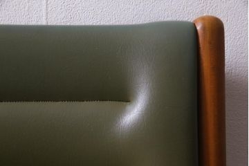 ヴィンテージ家具　北欧ビンテージ　チーク材　ビンテージ感あふれる色合いが魅力的なダイニングチェア(椅子)(2)