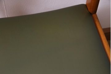 ヴィンテージ家具　北欧ビンテージ　チーク材　ビンテージ感あふれる色合いが魅力的なダイニングチェア(椅子)(2)