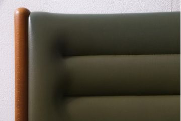 ヴィンテージ家具　北欧ビンテージ　チーク材　ビンテージ感あふれる色合いが魅力的なダイニングチェア(椅子)(3)