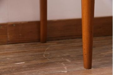 ヴィンテージ家具　北欧ビンテージ　チーク材　ビンテージ感あふれる色合いが魅力的なダイニングチェア(椅子)(3)