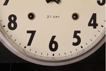 レトロ雑貨　SEIKO(セイコー)　ゼンマイ式　21DAY　渋い色味の掛け時計(柱時計、振り子時計)