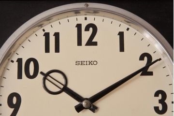 レトロ雑貨　SEIKO(セイコー)　ゼンマイ式　21DAY　渋い色味の掛け時計(柱時計、振り子時計)