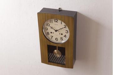 レトロ雑貨　昭和中期　SEIKO(セイコー)　内部交換済・電池式　30DAY　直線を意識したデザインの掛け時計(柱時計、振り子時計)