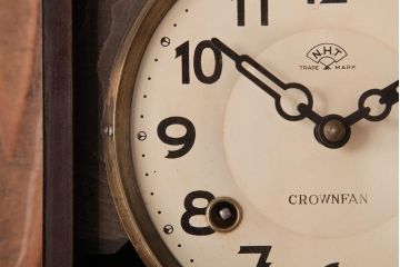 アンティーク雑貨　AIKOSHA(愛工舎)　堀田時計店　CROWNFAN　手巻き式　掛時計(柱時計、壁掛け時計)(R-036465)