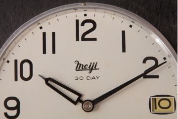 レトロ雑貨　Meiji(明治時計社)　30DAY　手巻き　ガラス窓がおしゃれなゼンマイ式振り子時計(柱時計、掛け時計)