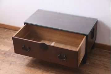 アンティーク家具　ガラス天板　明治期の時代箪笥をリメイクしたセンターテーブル(ローボード、引き出し)