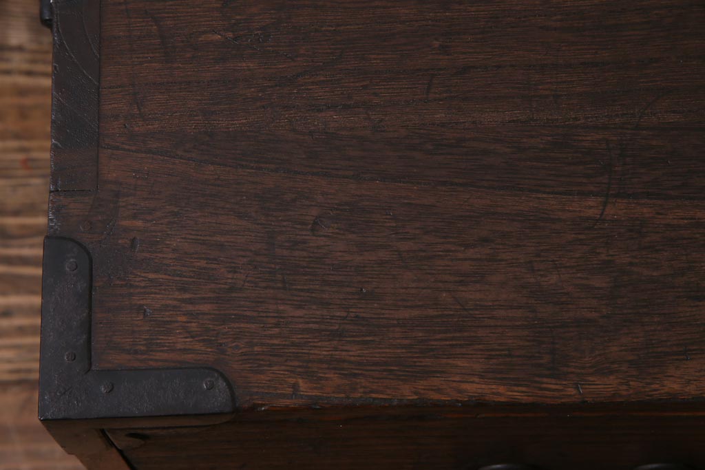 アンティーク家具　ガラス天板　明治期の時代箪笥をリメイクしたセンターテーブル(ローボード、引き出し)