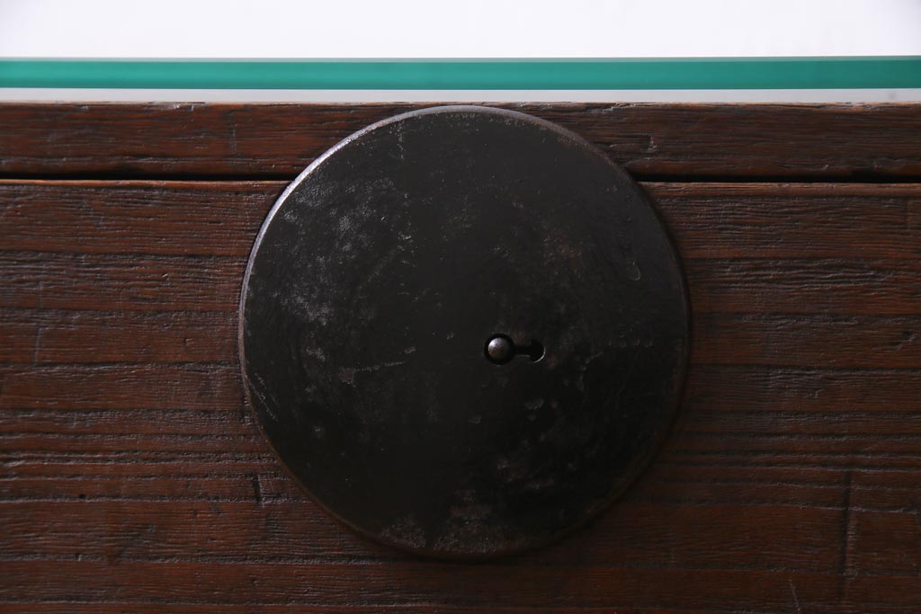 アンティーク家具　ガラス天板　明治期の時代箪笥をリメイクしたセンターテーブル(ローボード、引き出し)