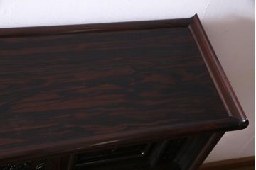 ビンテージ家具　伝統民芸　黒檀材　品格漂う優美な佇まいが魅力の飾り棚(茶棚、戸棚)