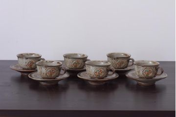 人間国宝　島岡達三　象嵌赤絵　草花文コーヒーセット(カップ&ソーサー、クリーマー、シュガーポット)
