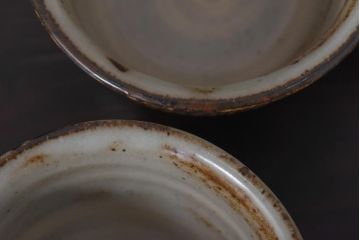 人間国宝　島岡達三　象嵌赤絵　草花文コーヒーセット(カップ&ソーサー、クリーマー、シュガーポット)