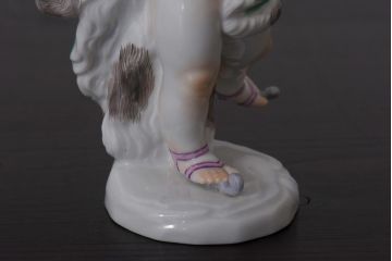 アンティーク雑貨　マイセン　四季の子供　冬　フィギュリン人形