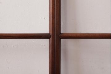 アンティーク家具　和風インテリア　エンジュ材　折り鶴の透かし彫りが魅力的な二つ折り衣桁(着物掛け、ハンガーラック)