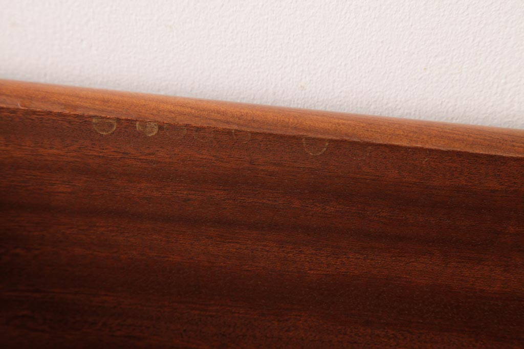 ヴィンテージ家具　北欧ビンテージ　モダンなデザインのネストテーブル(サイドテーブル、カフェテーブル)