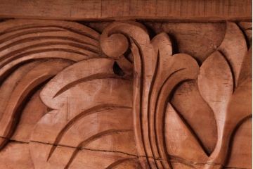 アンティーク家具　フランスアンティーク　クラシカルな彫刻が魅力的なウォールラック(壁掛け棚、吊り棚)