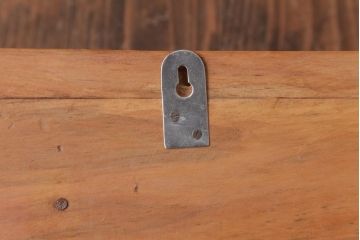 アンティーク家具　フランスアンティーク　クラシカルな彫刻が魅力的なウォールラック(壁掛け棚、吊り棚)