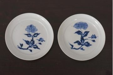 アンティーク雑貨　江戸期　牡丹の図　染付皿2枚セット(和食器)(R-036511)