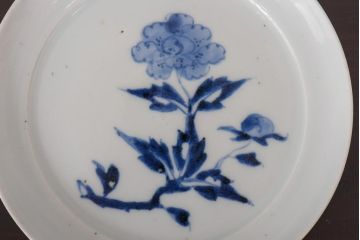 アンティーク雑貨　江戸期　牡丹の図　染付皿2枚セット(和食器)(R-036511)
