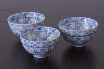 アンティーク雑貨　染付　大正昭和初期の湯呑3客セット(和食器)(R-036519)