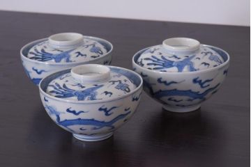 アンティーク雑貨　江戸期　伊万里　鳳凰　蓋付き茶碗3客セット(和食器)(R-036530)