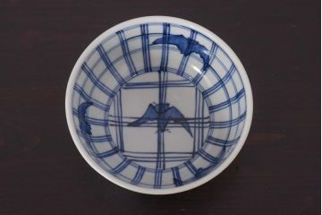 アンティーク雑貨　江戸期　伊万里　コウモリ図柄　深鉢　皿(和食器)(R-036532)