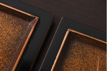 アンティーク雑貨　古民具　外箱付き　椿・梅・水仙の蒔絵が美しい四段重箱(お重)(R-036534)