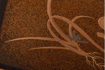 アンティーク雑貨　古民具　外箱付き　椿・梅・水仙の蒔絵が美しい四段重箱(お重)(R-036534)