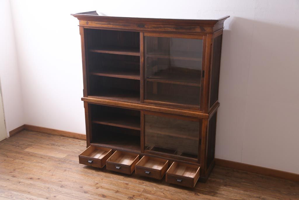 アンティーク家具　大正昭和初期　栓材　大正ロマン薫るノスタルジックな重ねキャビネット(収納棚、戸棚、食器棚、ショーケース)