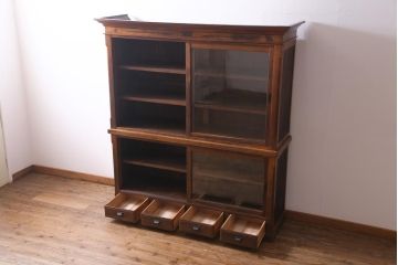 アンティーク家具　大正昭和初期　栓材　大正ロマン薫るノスタルジックな重ねキャビネット(収納棚、戸棚、食器棚、ショーケース)