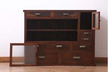 アンティーク家具　前面黒柿・ケヤキ材　モールガラスがレトロなキャビネット(収納棚、戸棚)