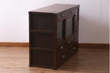 アンティーク家具　前面黒柿・ケヤキ材　モールガラスがレトロなキャビネット(収納棚、戸棚)