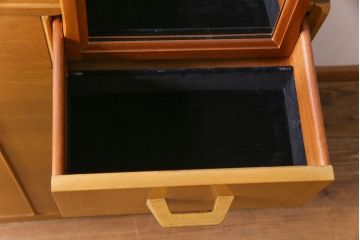 ヴィンテージ家具　北欧家具　G-PLAN(ジープラン)　Brandon(ブランドン)　ハンガー掛け付き　オーク材製のスモールワードローブ(ビンテージ)(R-036551)