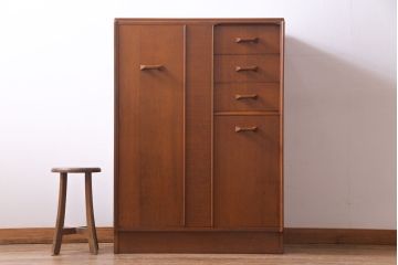 ヴィンテージ家具　北欧家具　G-PLAN(ジープラン)　Brandon(ブランドン)　ハンガー掛け付き　オーク材製のスモールワードローブ(ビンテージ)(R-036551)